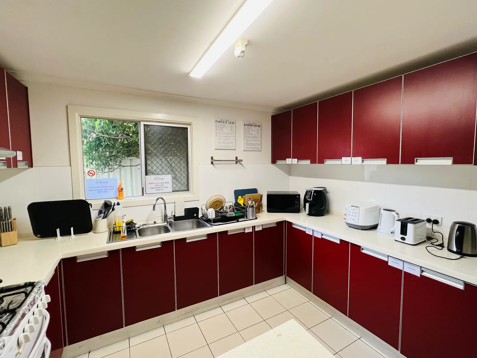 [Room 1] Castle Street, Parkside